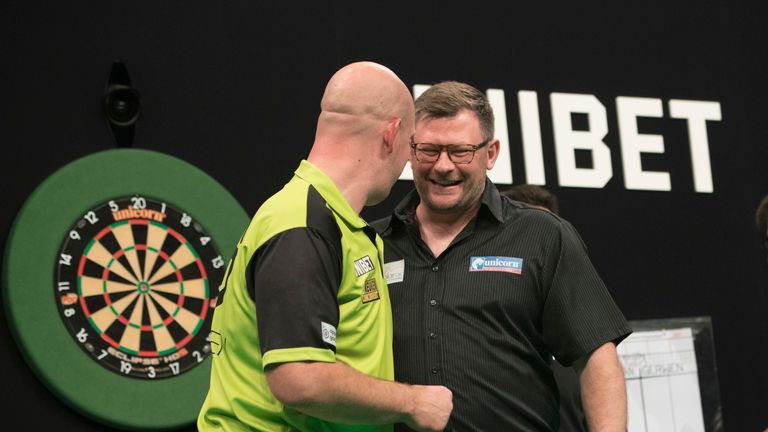 UNIBET PREMIER LEAGUE DARTS 2019 ARENA BIRMINGHAM,.BIRMINGHAM.PIC LAWRENCE LUSTIG.MICHAEL VAN GERWEN V JAMES WADE.JAMES WADE IN ACTION.