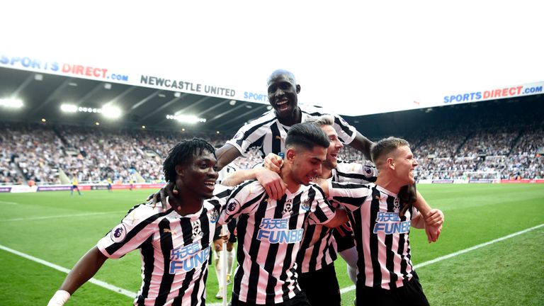 Newcastle celebrate following Ayoze Perez&#39;s third goal in their win over Southampton.