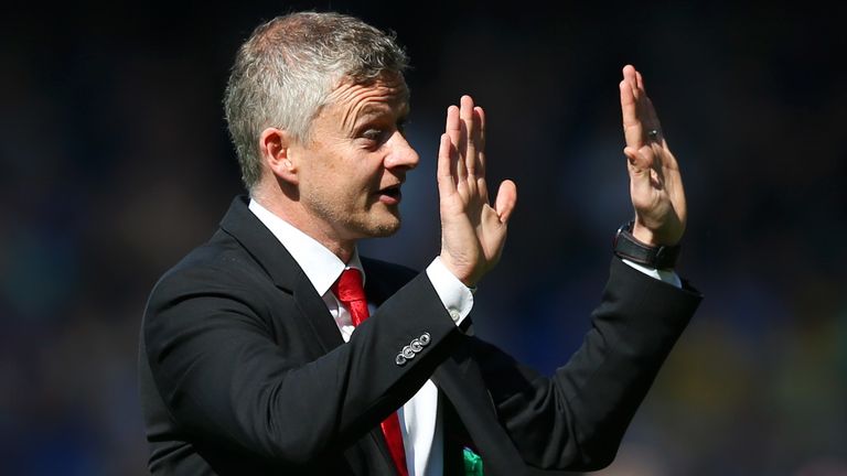 Ole Gunnar Solskjaer apologises to the Manchester United fans after the defeat to Everton.
