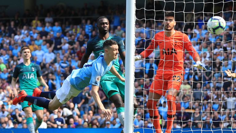 Phil Foden heads Man City in to a 1-0 lead