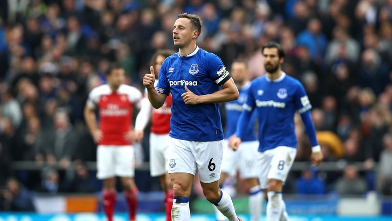Phil Jagielka of Everton celebrates after scoring his team&#39;s first goal during the Premier League match between Everton FC and Arsenal FC at Goodison Park on April 07, 2019 in Liverpool, United Kingdom. 