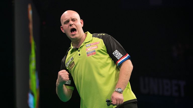 UNIBET PREMIER LEAGUE DARTS 2019 ARENA BIRMINGHAM,.BIRMINGHAM.PIC LAWRENCE LUSTIG.MICHAEL VAN GERWEN V JAMES WADE.MICHAEL VAN GERWEN IN ACTION.
