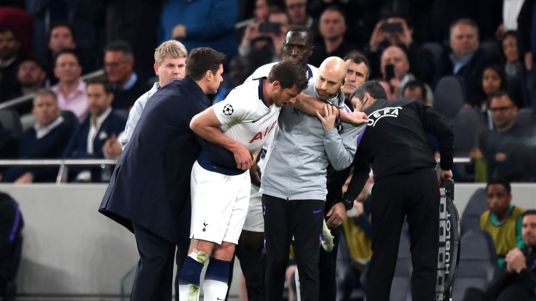 Jan Vertonghen collapsed moments after coming back on the pitch 