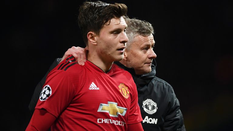  Victor Lindelof with Ole Gunnar Solskjaer