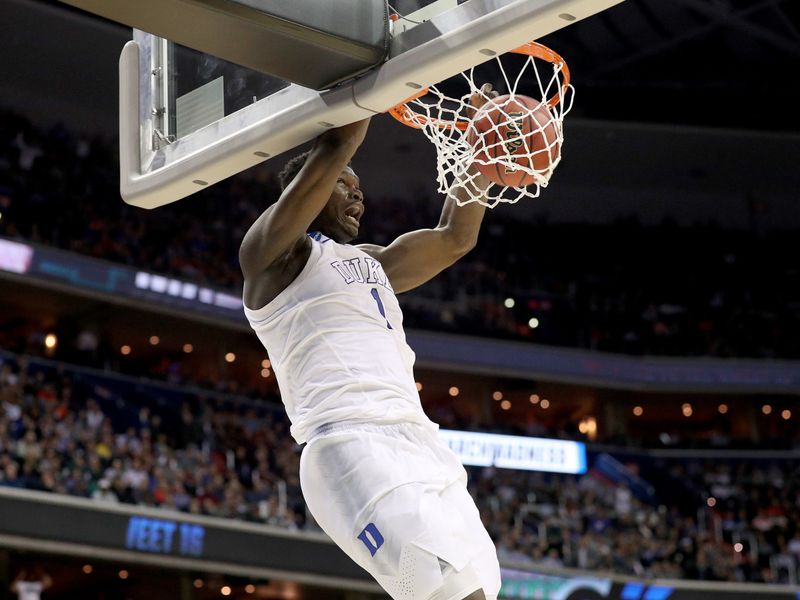 Zion Williamson's emotional moment with his mom after no. 1 NBA