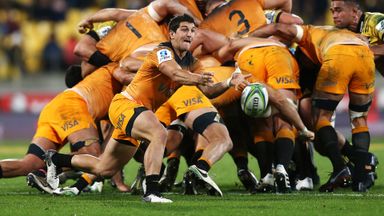 Jaguares stun Hurricanes