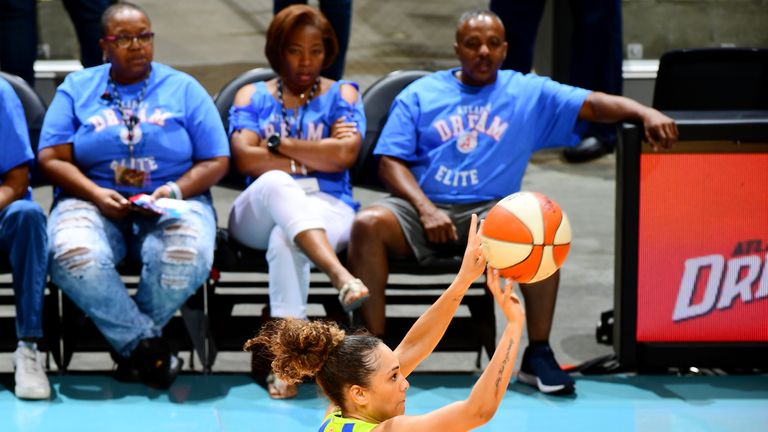 Brooke McCarty-Williams shoots the ball against the Atlanta Dream