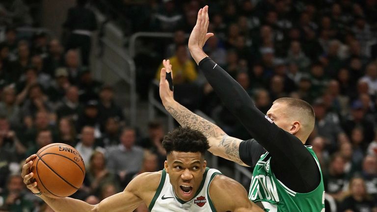 Giannis Antetokounmpo attacks against the Boston Celtics in Game 5