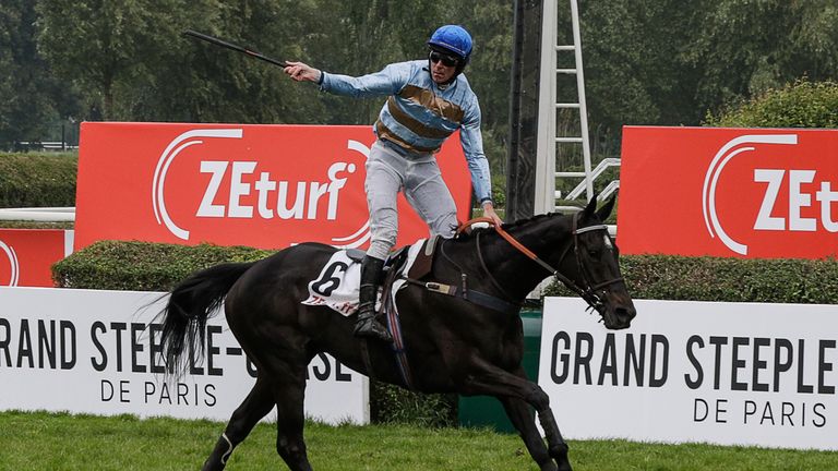 Davy Russell riding Carriacou to victory in the Grand Steeple-Chase de Paris