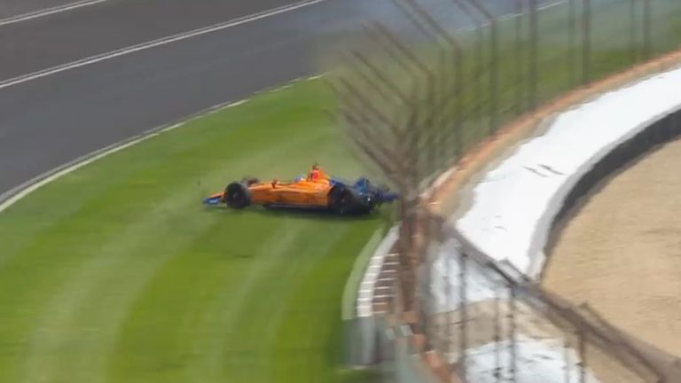 Alonso crashes during practice