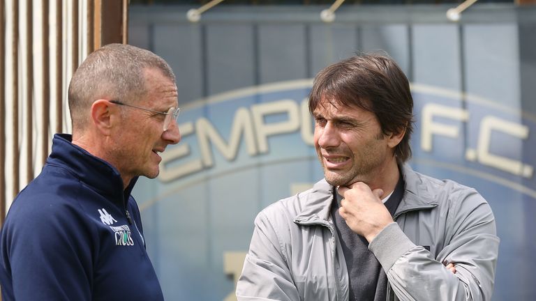 Antonio Conte visits an Empoli training session in April 2019