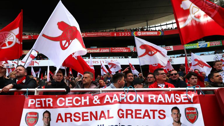 The Arsenal fans paid tribute to Petr Cech and Aaron Ramsey 