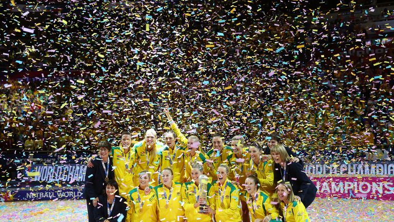Australian Diamonds celebrating with the Netball World Cup trophy in 2015
