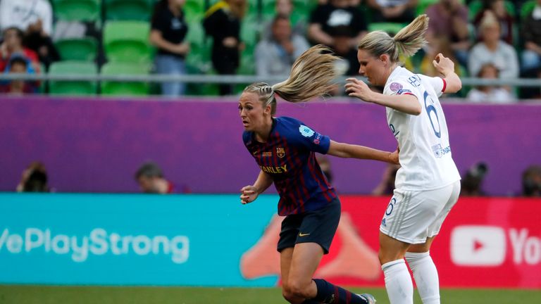 Barcelona and Toni Duggan failed to gain a foothold in their Champions League final against Lyon.