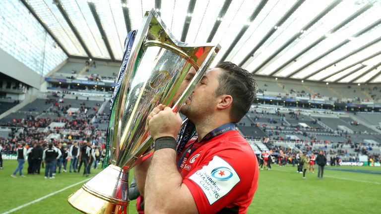 Brad Barritt kisses the Heineken Champions Cup trophy 