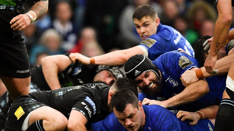  Cian Healy scores Leinster's  second try