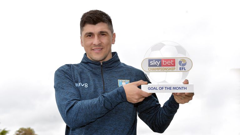  Pic by Arfa.Fernando Forestieri of Sheffield Wednesday with the SKYBET Goal of the Month Award for the Championship for April. 09-05-2019.Copyright Griffiths Photographers .NO FREE USE.