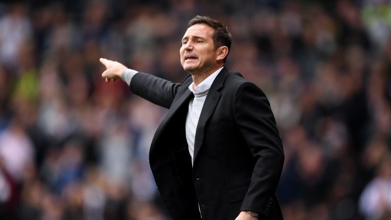 Frank Lampard gives his team instructions during Derby County&#39;s final game of the 2018/19 Sky Bet Championship season at home to West Brom