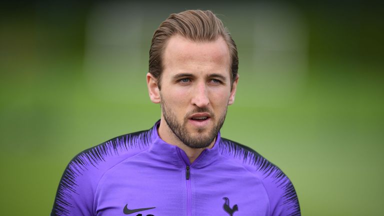 Tottenham Hotspur&#39;s English striker Harry Kane attends a team training session at Tottenham Hotspur&#39;s Enfield Training Centre, north London, on May 27, 2019 ahead of their UEFA Champions League Final football match against Liverpool. (Photo by Daniel LEAL-OLIVAS / AFP) (Photo credit should read DANIEL LEAL-OLIVAS/AFP/Getty Images)