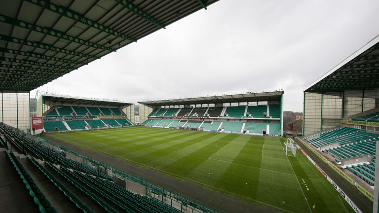 Hibernian have confirmed the signing of  Adam Jackson from Barnsley.