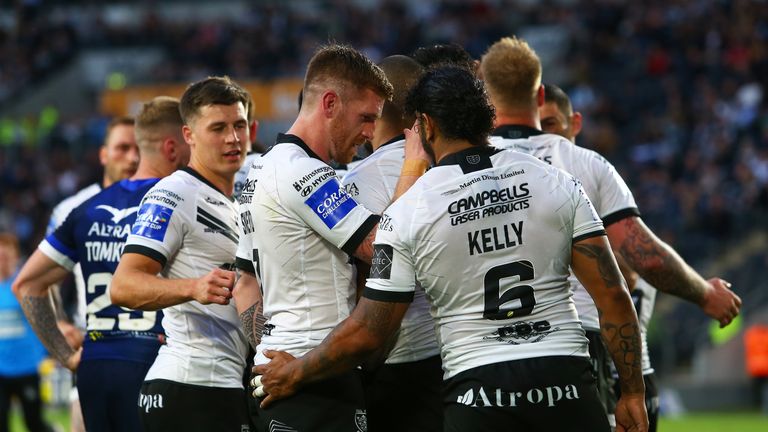 Hull FC showed a ruthless streak as the Dragons were demolished at the KCOM