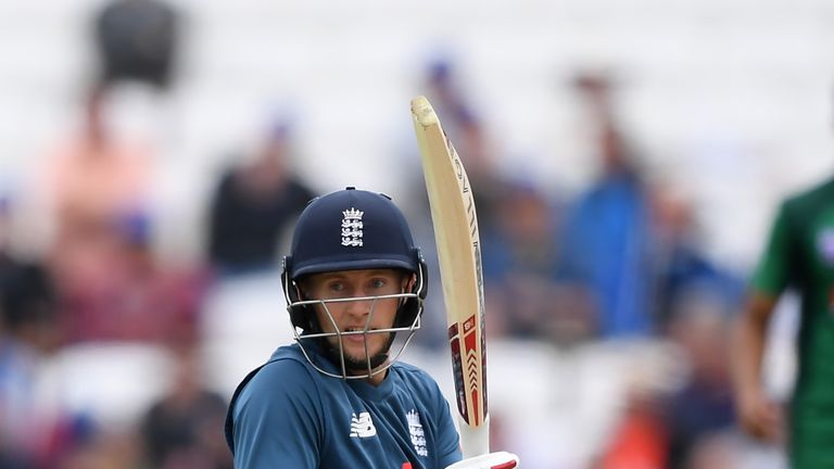 Joe Root batting for England in the 5th ODI against Pakistan at Headingley