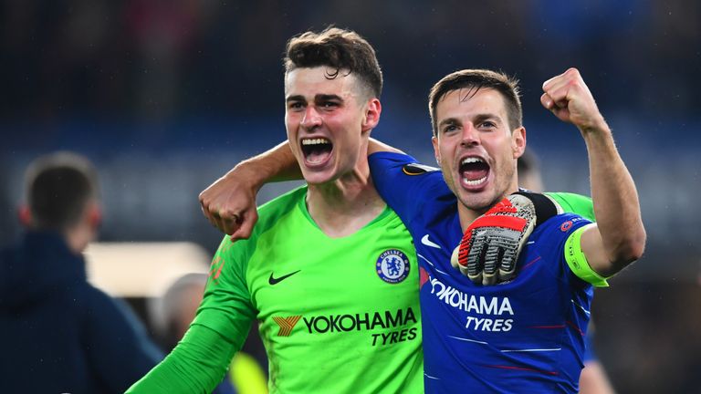 Kepa Arrizabalaga and Cesar Azpilicueta celebrate Chelsea&#39;s win