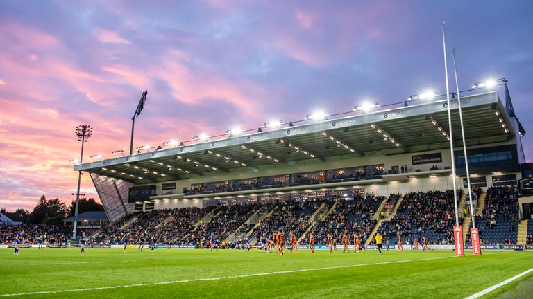 Picture by Allan McKenzie/SWpix.com - 16/05/2019 - Rugby League - Betfred Super League - Leeds Rhinos v Castleford Tigers - Emerald Headingley Stadium, Leeds, England - The sun begins to set as Leeds play Castleford in their Super League fixture with their new North Stand completed in the background.