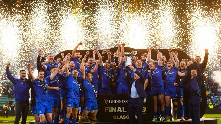 The Leinster team celebrate with the cup after the Guinness PRO14 Final