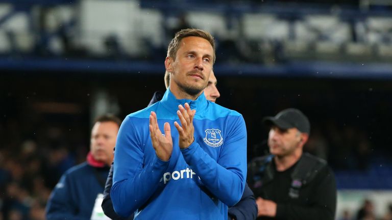 Phil Jagielka applauds the Goodison Park after Everton's final home game of the 2018/19 season