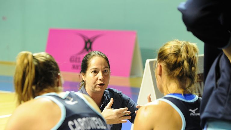 Sam Bird speaking to the Severn Stars players (Credit Rockpool Photography)