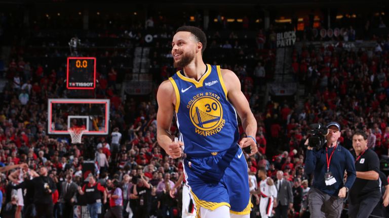 Stephen Curry celebrates as the Golden State Warriors complete a series sweep of the Portland Trail Blazers