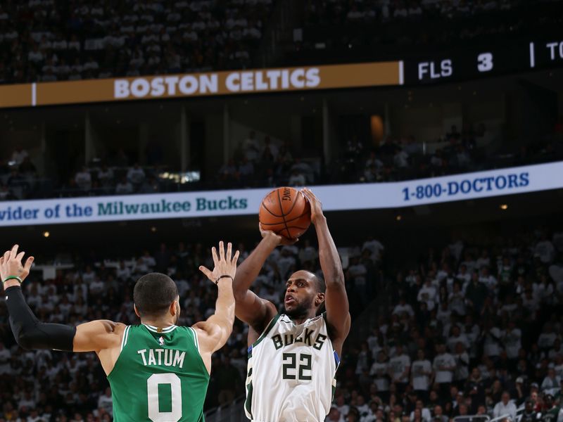 NBA: Middleton receives $178 million deal to stay with Bucks