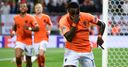 Sloppy England hand Netherlands victory