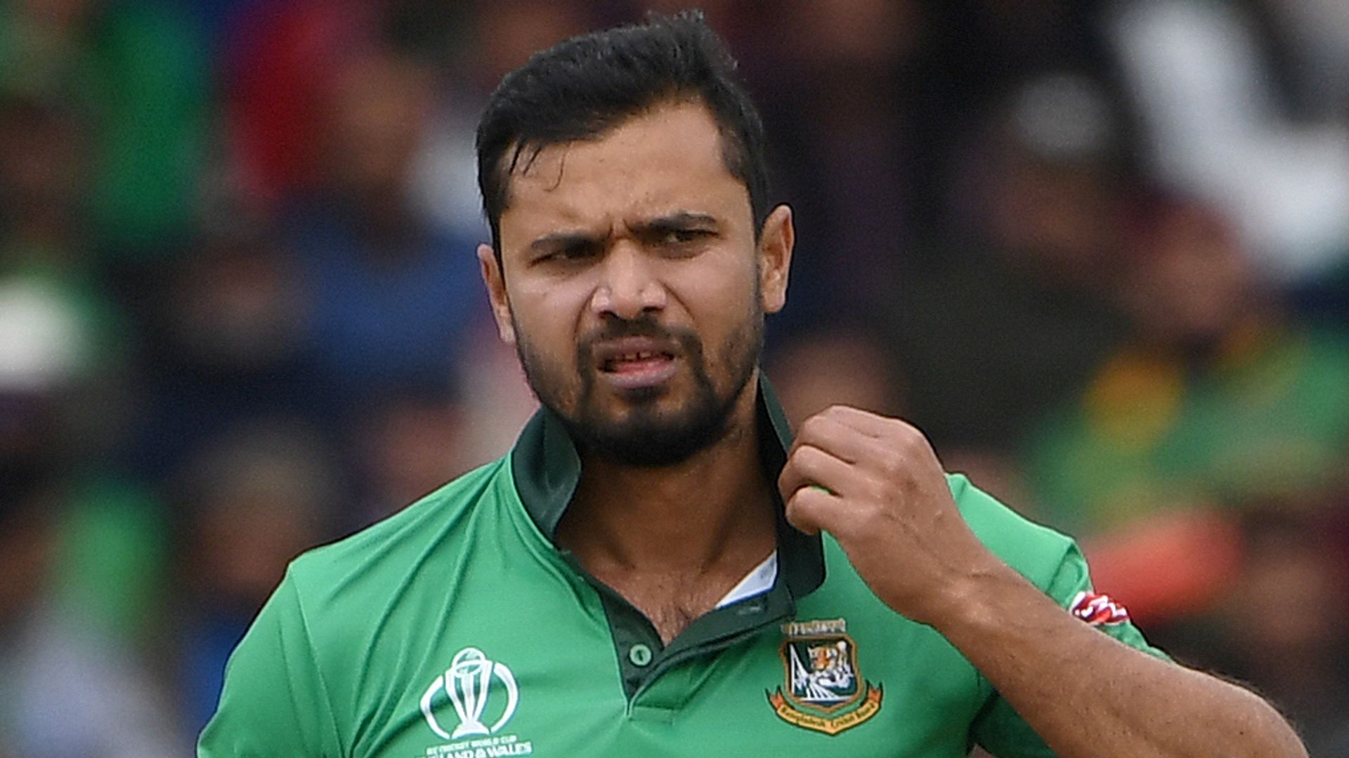 Bangladesh's Mortaza contracts coronavirus