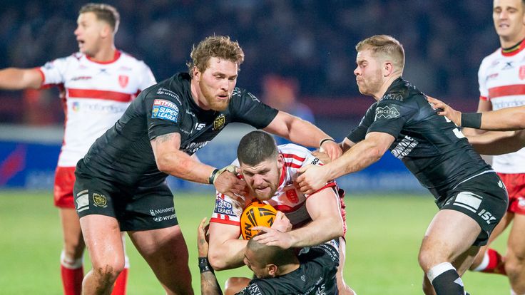 Picture by Allan McKenzie/SWpix.com - 01/02/2019 - Rugby League - Betfred Super League - Hull KR v Hull FC - KC Lightstream Stadium, Hull, England - Mitch Garbutt is tackled by Scott Taylor, Sika Manu & Danny Washbrook.