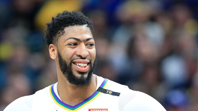 Anthony Davis smiles during a New Orleans Pelicans regular season game