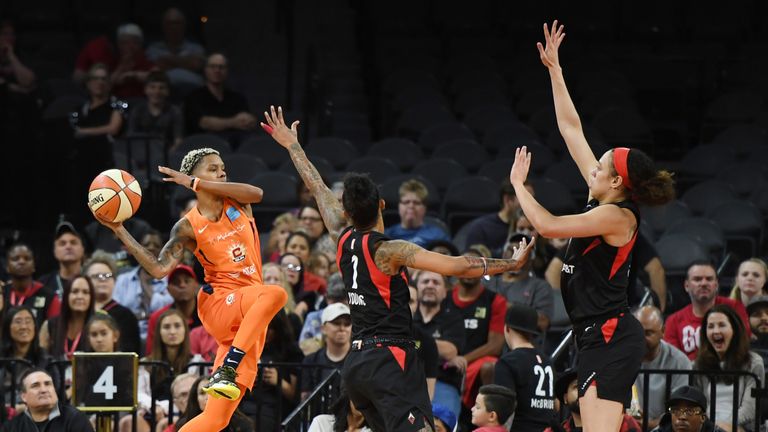 Courtney Williams jumps for a shot against the Las Vegas Aces