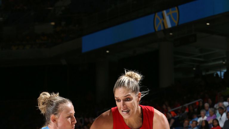 Elena Delle Donne attacks against the Chicago Sky