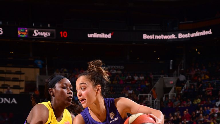 Lelani Mitchell attacks the Sparks defense