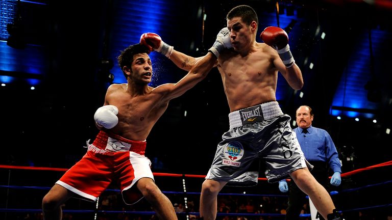 ATLANTIC CITY, NJ - OCTOBER 18: Steven Luevano of Los Angeles, California  Billy Dib Hurtsville, Australia after their WBO world featherweight title bout at Boardwalk Hall on October 18, 2008 in Atlantic City, New Jersey. (Photo by Jeff Zelevansky/Getty Images)