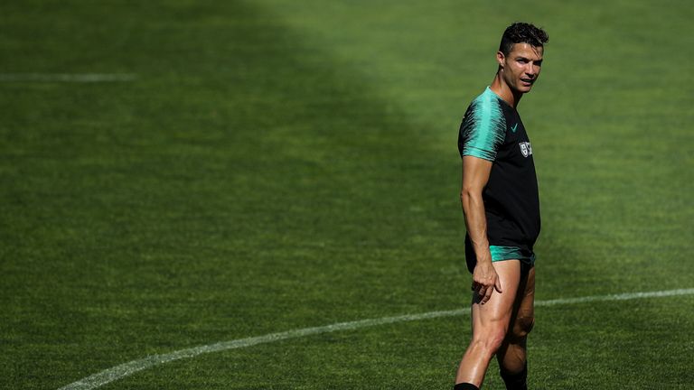 Portugal&#39;s forward Cristiano Ronaldo attends a training session at Portugal&#39;s &#34;Cidade do Futebol&#34; training camp in Oeiras in the outskirts of Lisbon on May 29, 2019 as part of preparations for the final stage of the UEFA Nations League. (