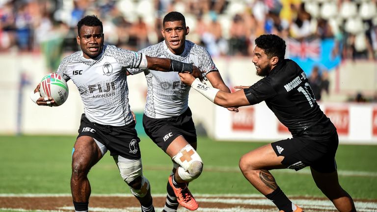 Fiji's Jerry Tuwai takes on the kiwi defence