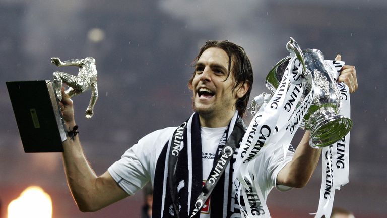 Jonathan Woodgate celebrates winning the League Cup for Tottenham in 2008.