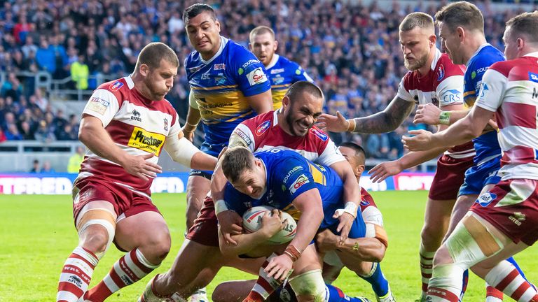 Ferres was denied a late Leeds try for the lead by the Video Referee 