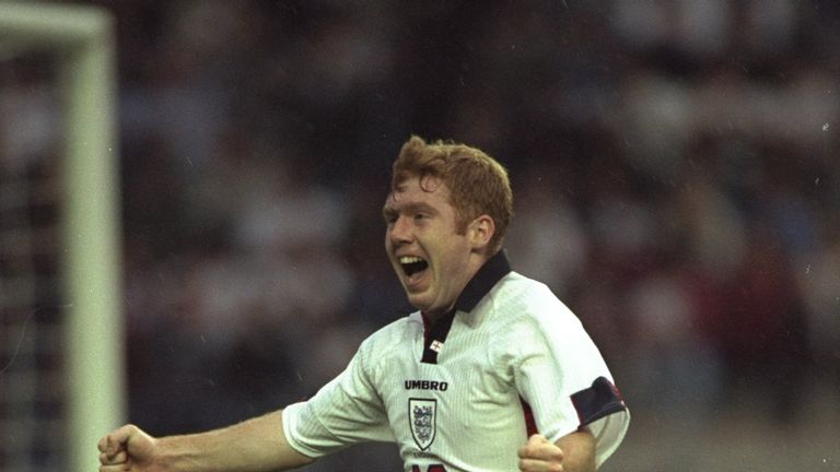 Paul Scholes scored the first of his 14 England goals against Italy at Le Tournois