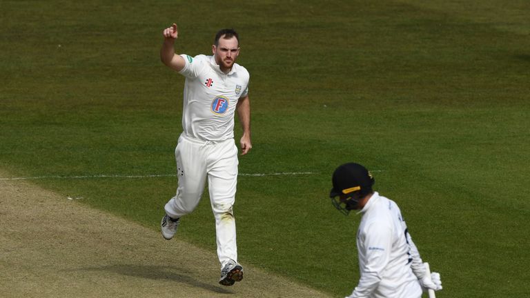Raine claimed a career-best 6-27 as Sussex fell short of their target