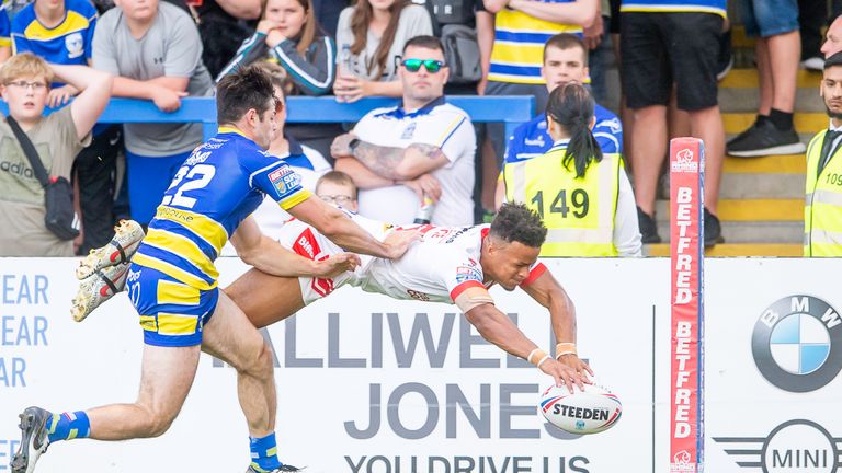 28/06/2019 - Rugby League - Betfred Super League - Warrington Wolves v St Helens - Halliwell Jones Stadium, Warrington, England - St Helens&#39; Regan Grace has a try disallowed against Warrington