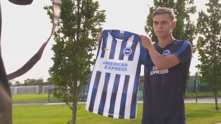 Brighton have completed the signing of Leandro Trossard for £18m