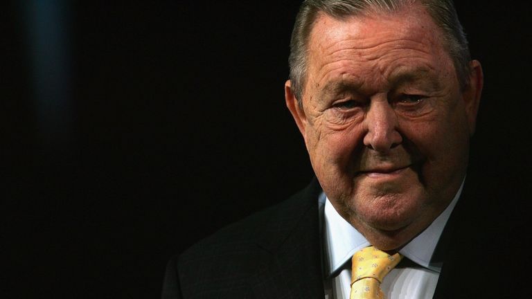 Former UEFA President Lennart Johansson has died at the age of 89.